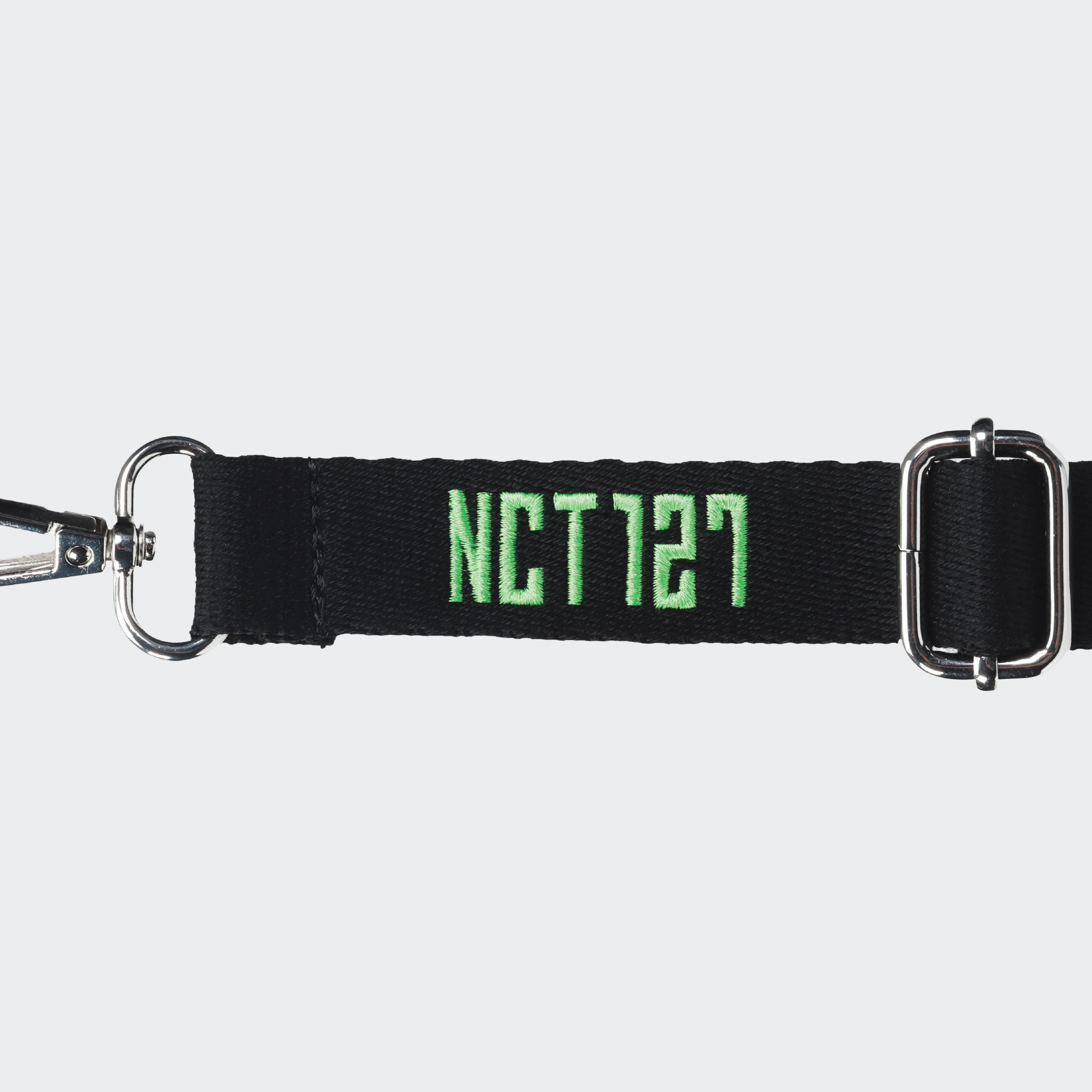 FANLIGHT POUCH SET - NCT 127 4TH TOUR 'NEO CITY SEOUL - THE MOMENTUM' MD - Image 4