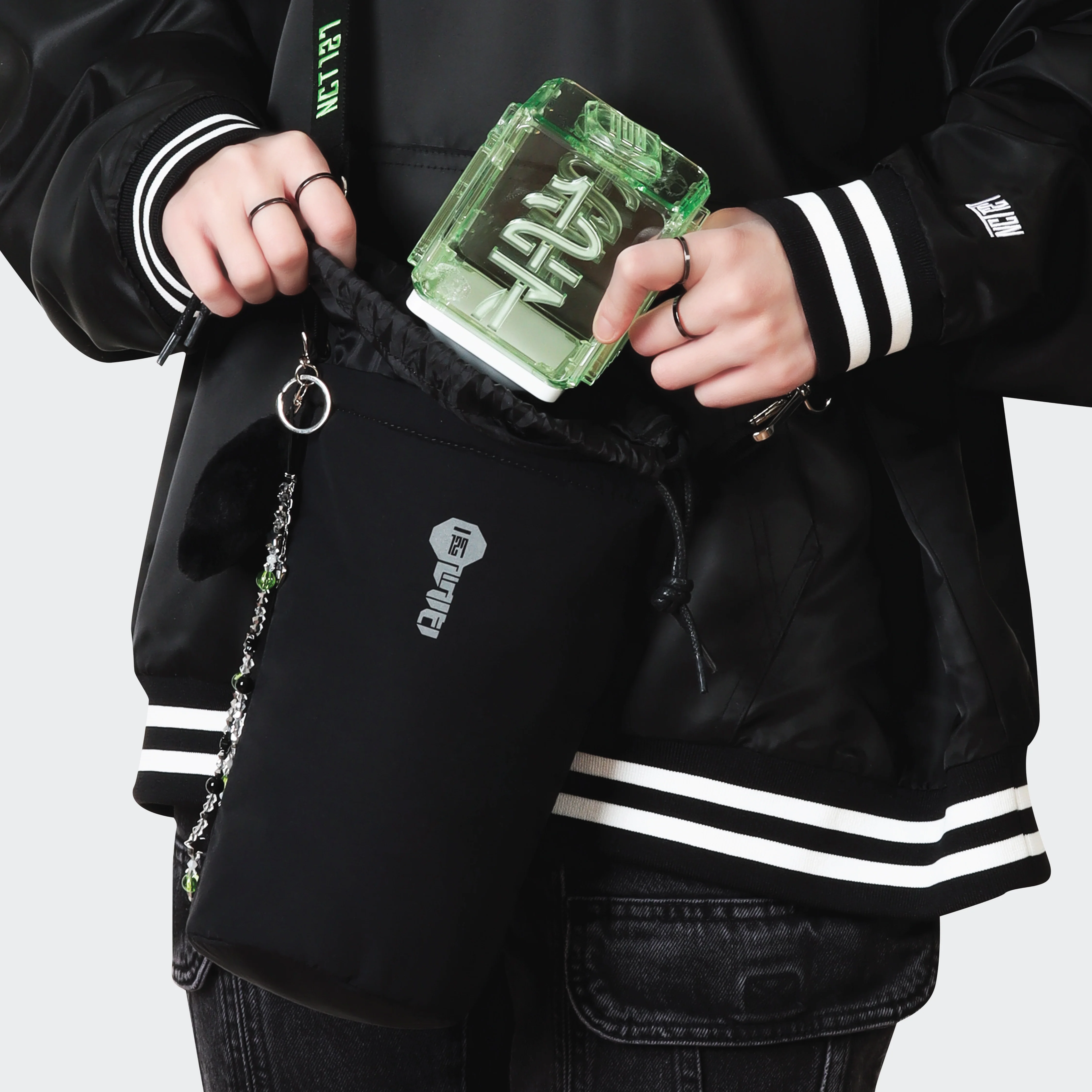FANLIGHT POUCH SET - NCT 127 4TH TOUR 'NEO CITY SEOUL - THE MOMENTUM' MD - Image 8