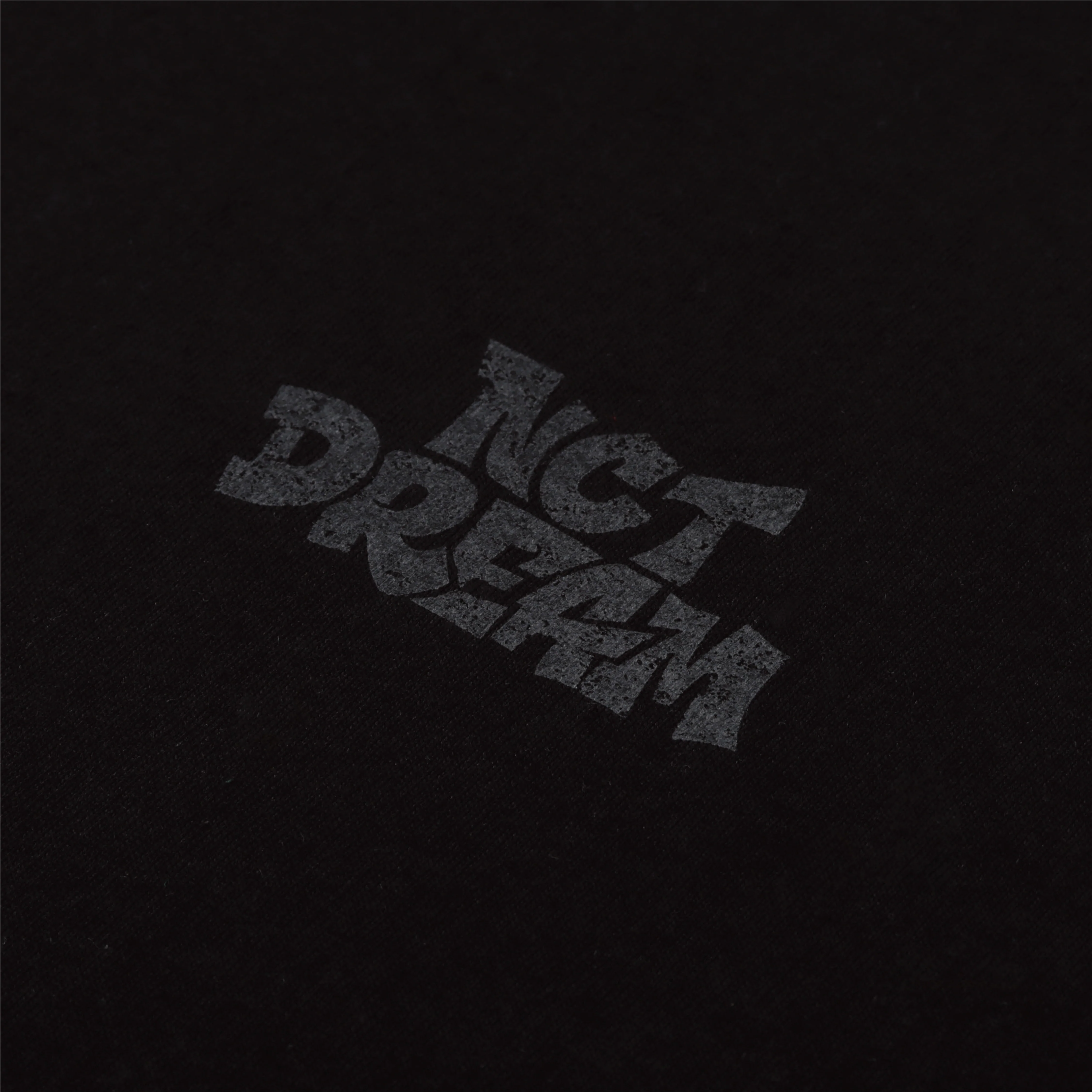 LONG SLEEVE SET [BLACK ver.] - 2024 NCT DREAM WORLD TOUR <THE DREAM SHOW 3 : DREAMSCAPE> FINALE MD - Image 4